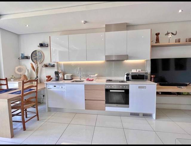 1 BEDROOM APARTMENT FOR SALE IN SANDOWN